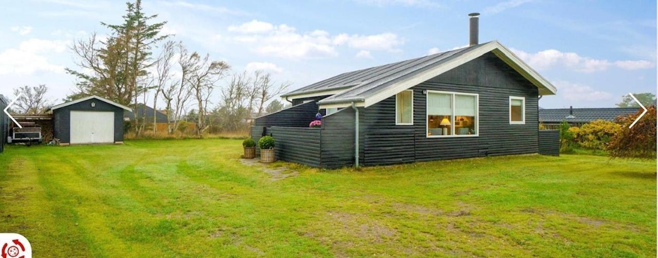 Sommerhus I Blokhus Helt Taet Pa By Og Strand Exteriör bild